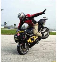 Gambar 9. One Hand Stoppie 