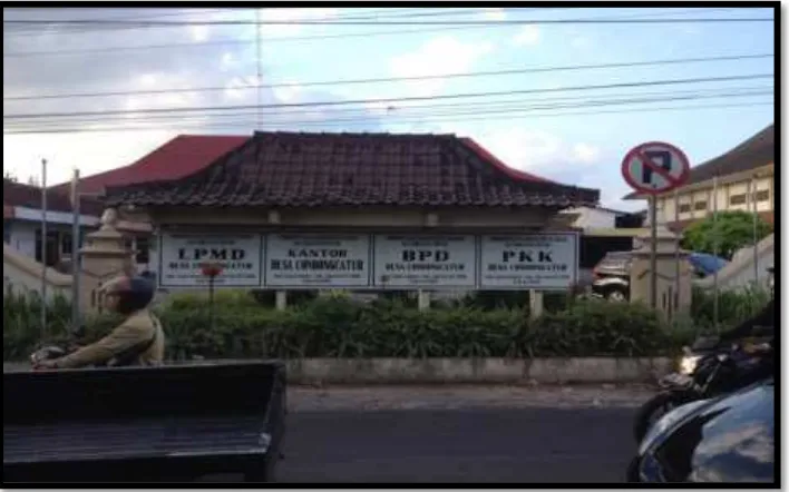 Gambar 4.2 Bagian luar kantor Desa Condongcatur  (Foto : Nurratri Widya Pangestika, 2015) 