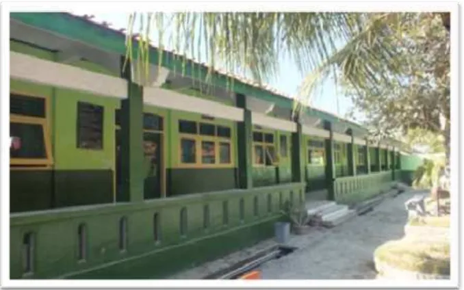 Gambar  7. Ruang Kelas SMP Daaru Ulil Albaab Desa Kedungkelor       Kecamatan Warureja Kabupaten Tegal                  (Dokumentasi SMP Daaru Ulil Albaab, April 2016) 