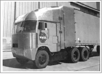 Figure 2.1: Tractor semi-trailer configuration. 