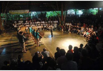 Gambar II.1 Saung Angklung Udjo 