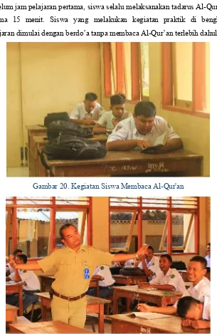 Gambar 20. Kegiatan Siswa Membaca Al-Qur'an