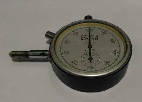 Gambar 3.13. Tachometer 