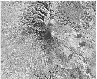 Gambar 3. Kerucut G.Semeru dengan kerucut gunung api, aliran lava dan 