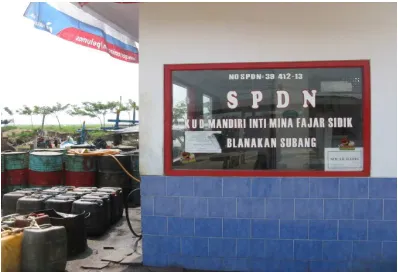 Tabel 7  Pendapatan hasil usaha unit SPDN di KUD Mandiri Mina Fajar Sidik 
