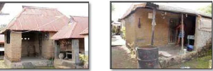 Figure 11 Bale jajar, building with 6 wooden poles,and figure 12 bale meten building with 8 poles (Source : observation 2013)