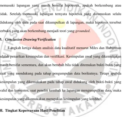 grafik, matrik, jejaring kerja, atau chart.   