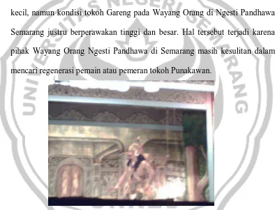 Gambar No. 5 Pemeran Tokoh Gareng Berperan sebagai Tokoh Prabu  Bomanarakasura dalam Lakon ”Somba Juwing” ( Sainah, 7 November 2009 ) 
