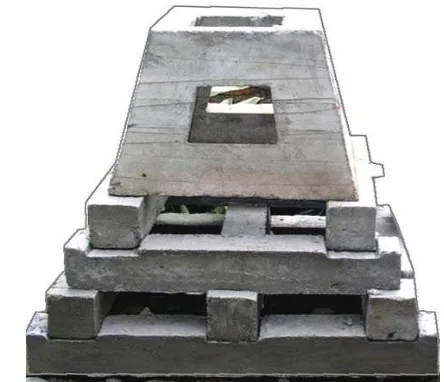 Gambar 5  Model terumbu buatan beton objek penelitian (foto: Aziz 2010).  