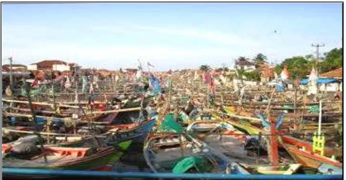 Gambar 7 Tempat tambat labuh kapal ikan di Gebang Mekar 