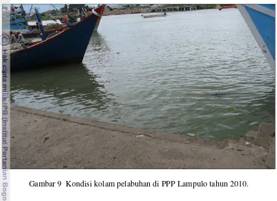 Gambar 9  Kondisi kolam pelabuhan di PPP Lampulo tahun 2010. 