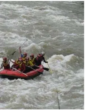 Gambar 1.2: Rafting Wisata Arung Jeram Sungai Serayu 