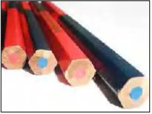 Gambar 3.13 Pensil merah biru