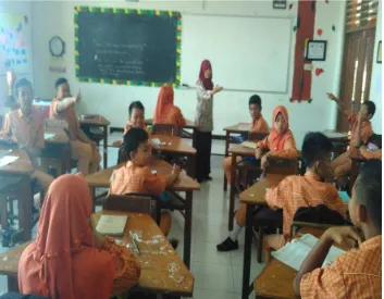 Gambar 1. Kegiatan Pembelajaran di kelas 8A 