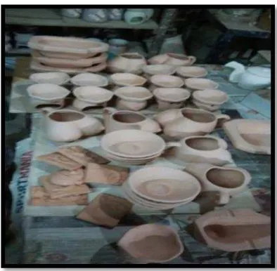 Gambar 14. Keramik yang sudah dibersihkan dari debu (Dokumentasi: Abdul Rochman Habib, 2015) 