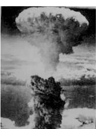 Gambar 2.2 Kota Nagasaki dan Hiroshima dijatuhi bom atom oleh pasukan Sekutu pada 14 Agustus 1945.