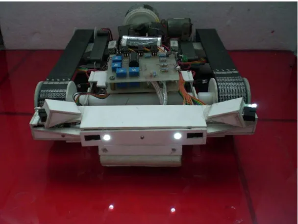 Gambar A.1 Foto Robot Tampak Samping Depan 