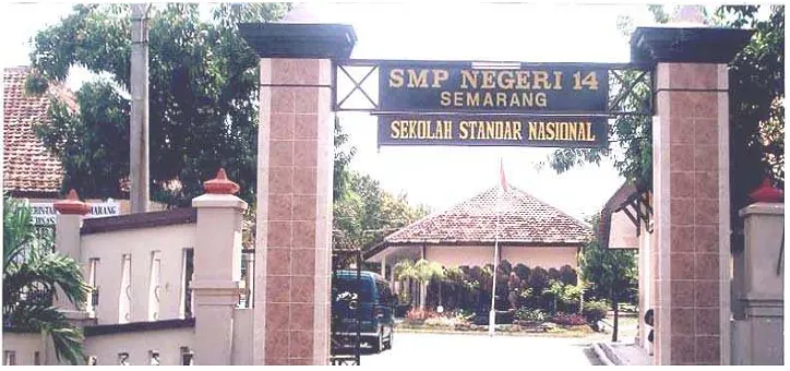 Gambar 1.  Gedung SMP Negeri 14 Semarang Dok. Yusti (Maret 2007) 