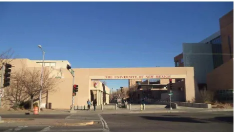 Gambar 1: Kampus utama Universitas New Mexico  