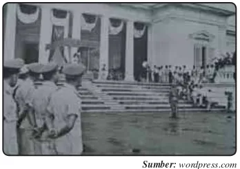 Gambar 2.14  Dekrit Presiden 1959 menjadi penanda berakhirnya demokrasi liberal di Indonesia.
