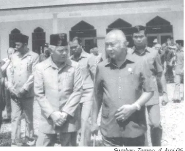 Gambar 1.3 Presiden Soeharto pada kunjungan kerja