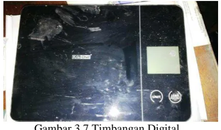Gambar 3.8 Gelas Plastik  
