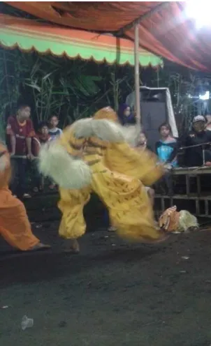Gambar 11 : Contoh kostum macanan babak Kewan kewan (tampak depan)(Foto : Nurul Hidayah, Maret 2015)