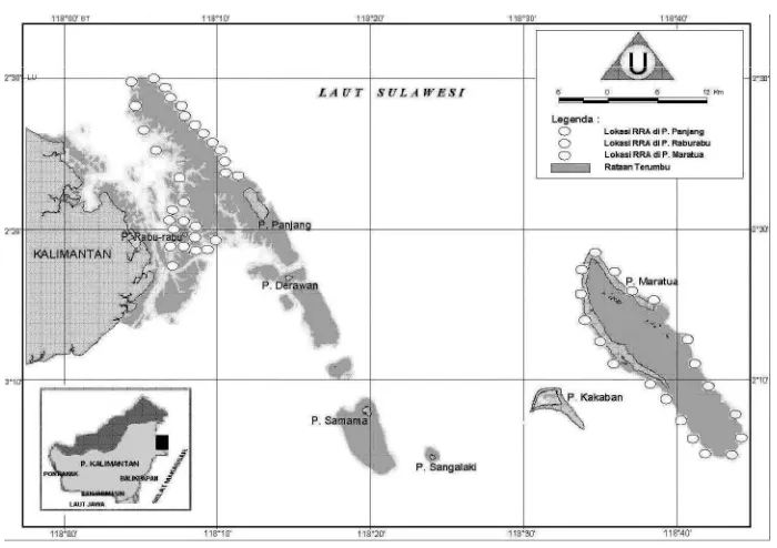 Gambar 1.   Lokasi penelitian di perairan Kepulauan Derawan. Stasiun penelitian ditandaidengan bulatan (), sampling dilakukan bulan September 2004.