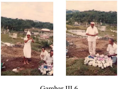 Gambar III.6 Pakaian Keluarga Almarhum sebelum tahun 80-an 