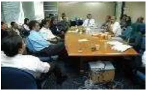 Gambar 2. 3.  Rapat Redaksi Yang Dihadiri Oleh Humas Internal, Konsultan Dan  