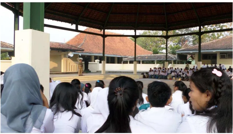 Gambar 1. Penerimaan Mahasiswa PPL di SMK N 1 Kasihan (Foto: Zuletri,2015) 