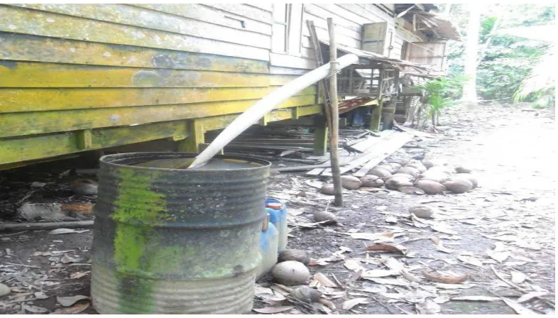 Gambar Lampiran 8. Tempat penampungan air bukan untuk keperluan  sehari-hari di rumah responden kontrol 