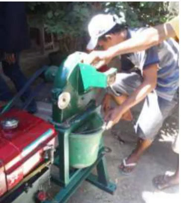 Gambar 3. Pelepasan Saringan 
