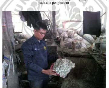 Gambar 9. Observasi hancuran chip sampah plastik hasil proses penghancuran sampah plastik 