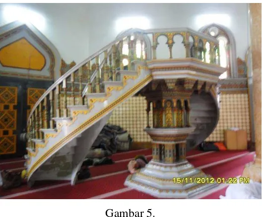 Gambar 5. Mimbar Kedua (dikka) Masjid Raya Al-Mashun 