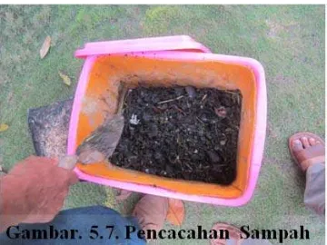 Gambar 4. Pengolahan Sampah Organik dengan Metode Keranjang Takakura 
