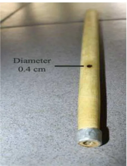 Gambar 8 dan 9 : Diameter lubang jari/ lubang nada 0,4 cm 