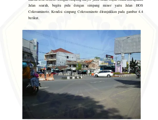 Gambar 4.4 Simpang Cokroaminoto (Sumber : Hasil Survei) 