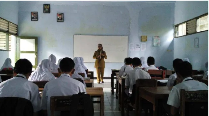 Gambar 1.1 Proses Pembelajaran di kelas VII, SMP Negeri 1 Muntilan 