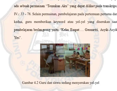 Gambar 4.2 Guru dan siswa sedang menyerukan yel-yel  