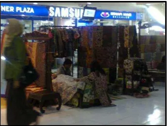 Gambar 2.4 : Seminar dan Workshop 2012 