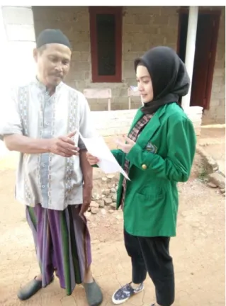Foto 4. Wawancara dengan Bapak Tamijan selaku   Tokoh Agama di Desa Sidomulyo 