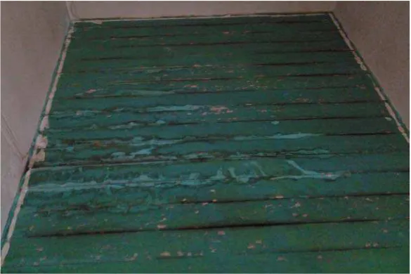 Gambar 12. Kondisi lantai di teras ruang tahanan   