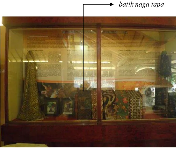 Gambar VII : Kain Batik Naga Tapa di Museum Prof. Dr. R. Soegarda