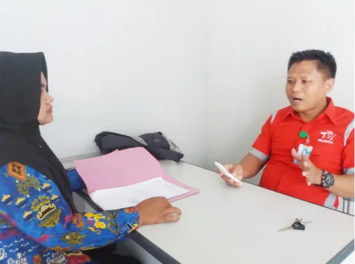 Foto 1. Wawancara dengan Bapak Ridwan Diharjo, selaku Unit Manager   PT. Prudential Kota Metro 