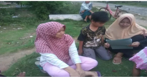 Foto wawancara dengan orangtua (Ibu Laila) dan  anak (Gafiki) 