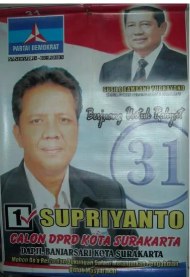 b.Gambar 1.4  Kostum caleg 
