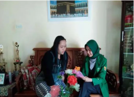 Foto 8. Wanwancara Dengan Yeni Selaku Konsumen  