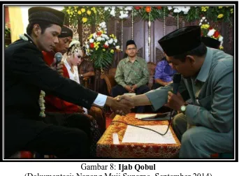 Gambar 8: Ijab Qobul (Dokumentasi: Nanang Muji Sunarno. September 2014) 