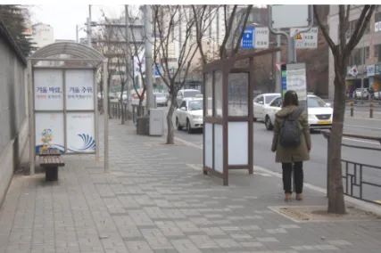 그림 2-3 동작구 버스정류장 추위가림막 